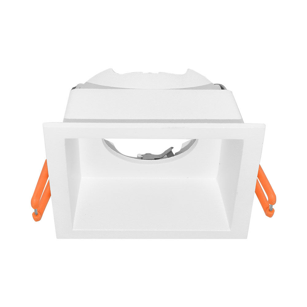 BRY-TETRA-CF-SQR-WHT-SPOTLIGHT - 4